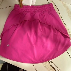 Hotty Hot High-Rise Skirt/ lululemon, never worn